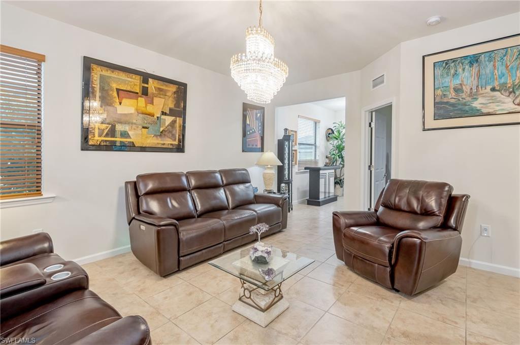 4562 Lamaida LN