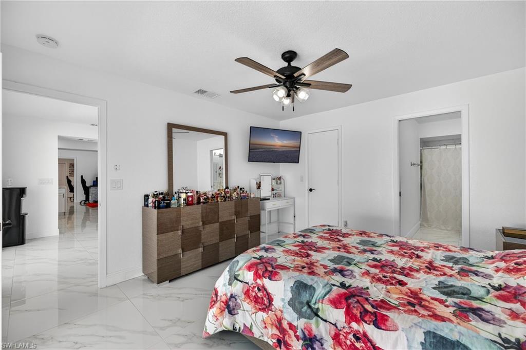 900 BUILDING - Residential