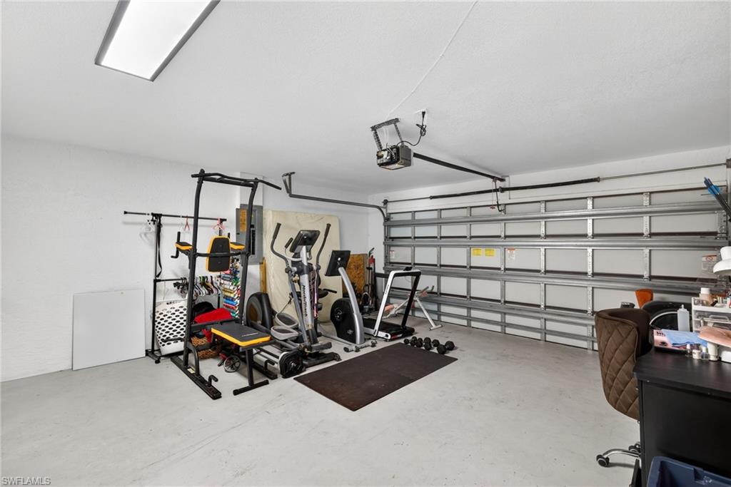 900 BUILDING - Residential