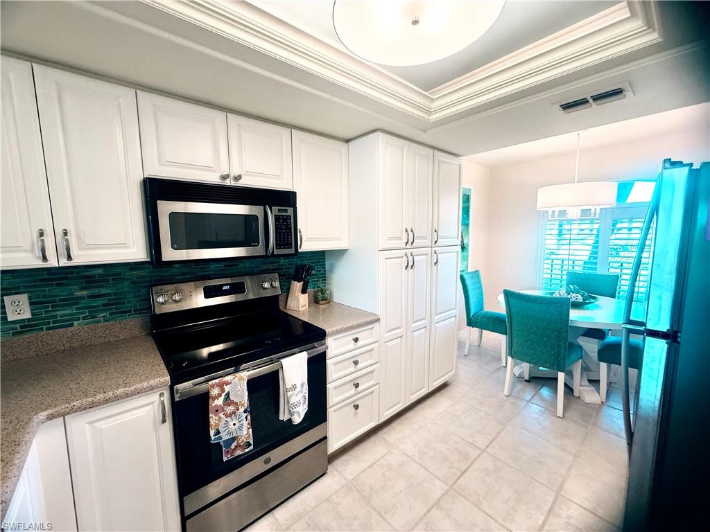 KELLY GREENS - Residential Lease