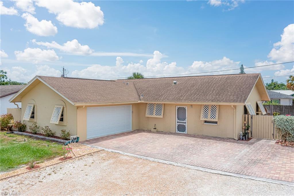 NAPLES TWIN LAKES - Residential