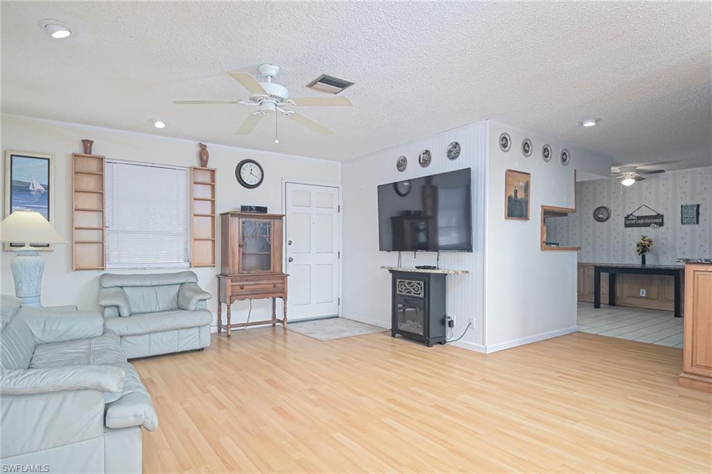 NAPLES TWIN LAKES - Residential