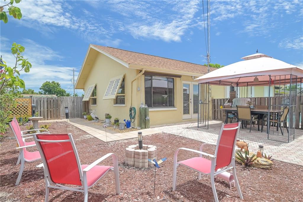 NAPLES TWIN LAKES - Residential