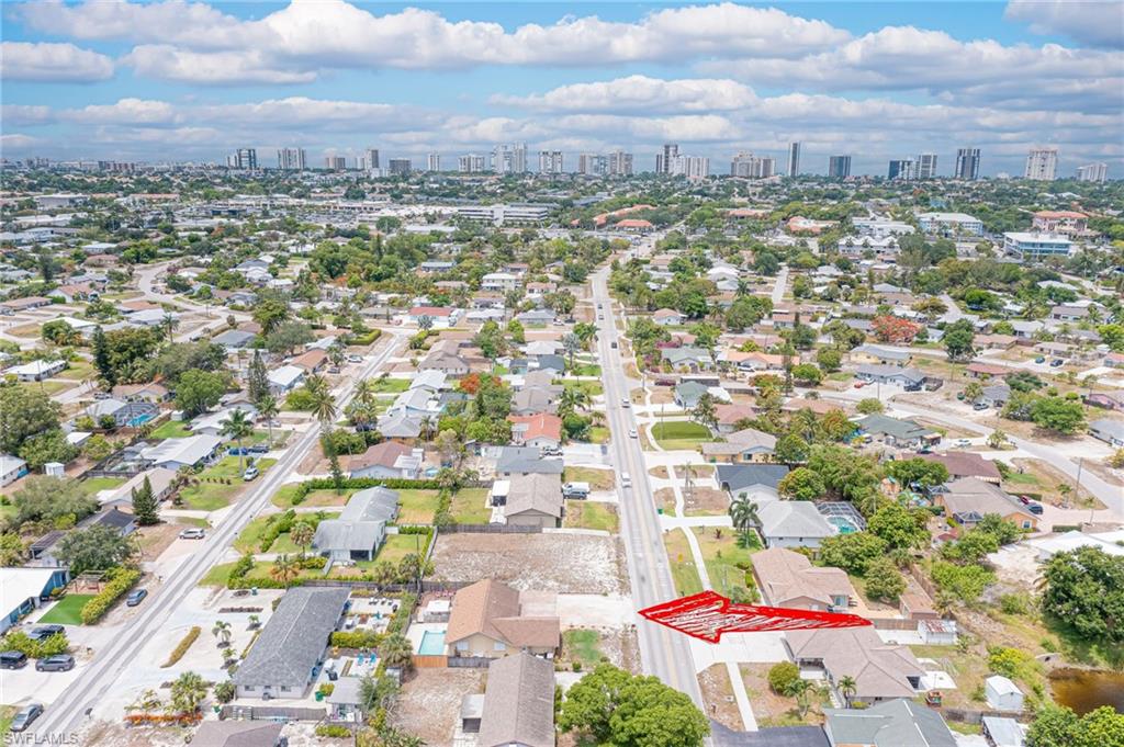 NAPLES TWIN LAKES - Residential