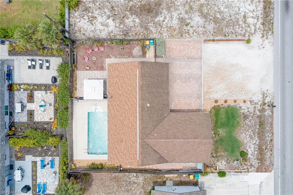 NAPLES TWIN LAKES - Residential