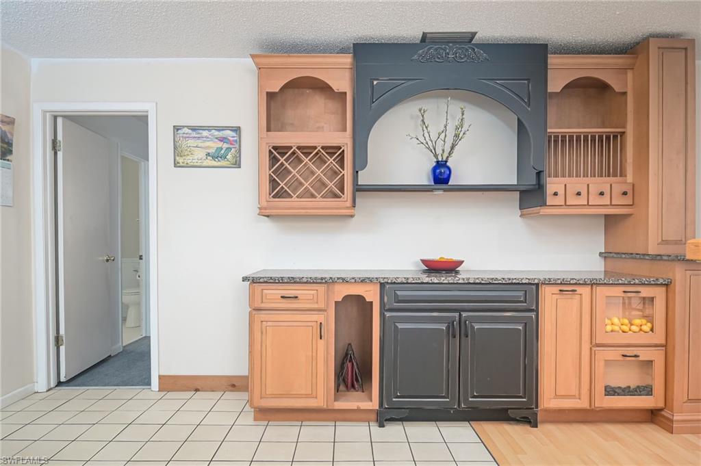 NAPLES TWIN LAKES - Residential