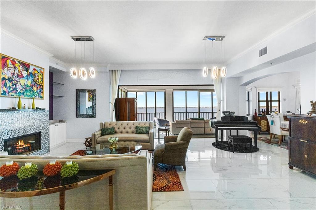 PALMAS DEL SOL - Residential Lease