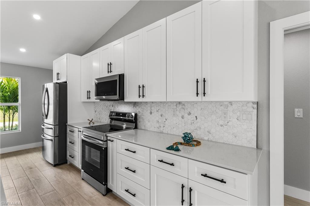 CAPE CORAL - Residential