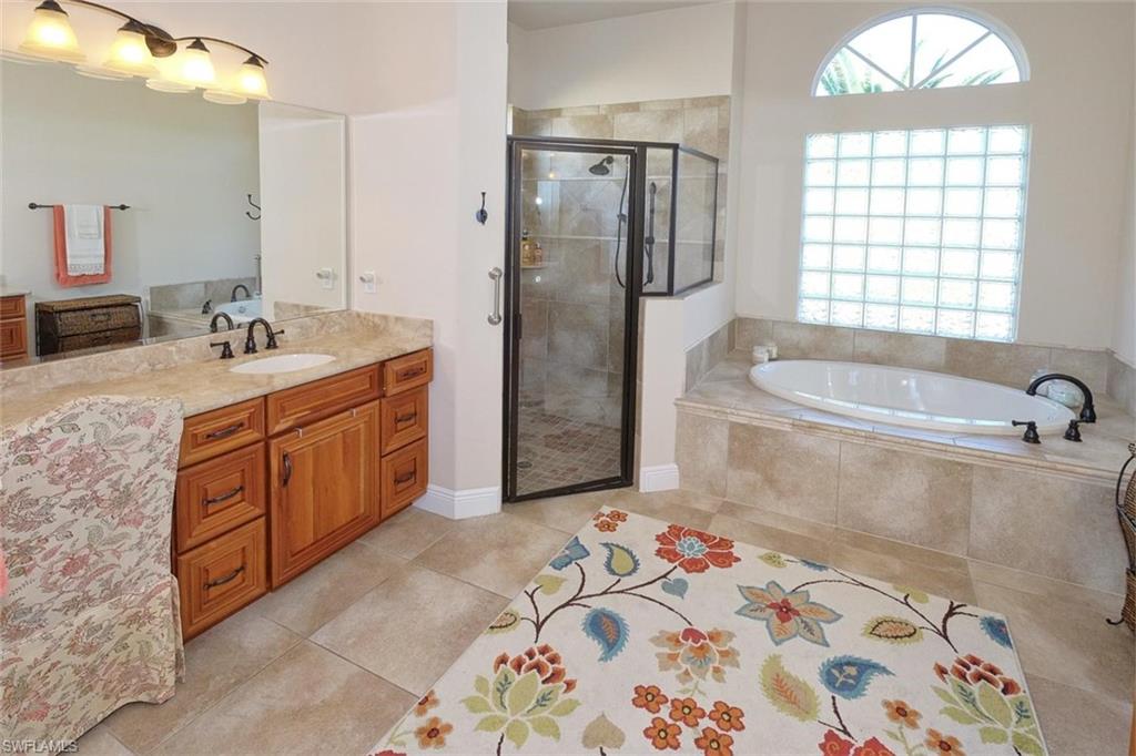 BELLE LAGO - Residential