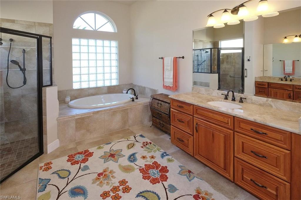 BELLE LAGO - Residential