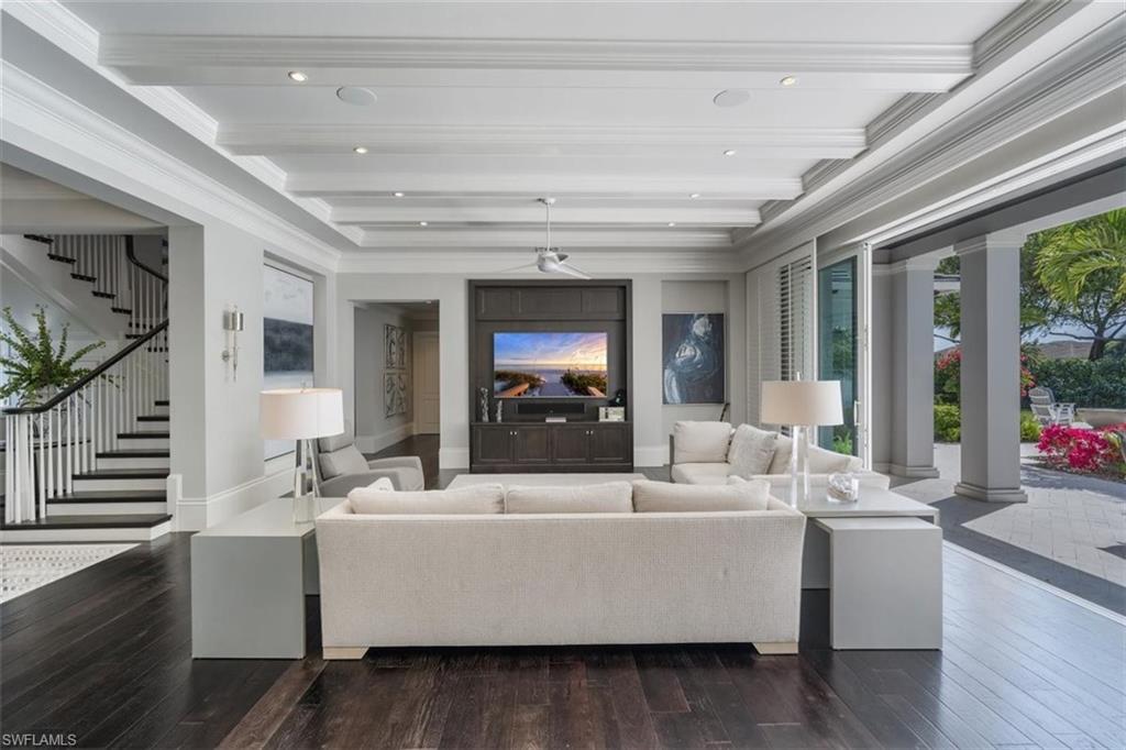 QUAIL WEST - Residential