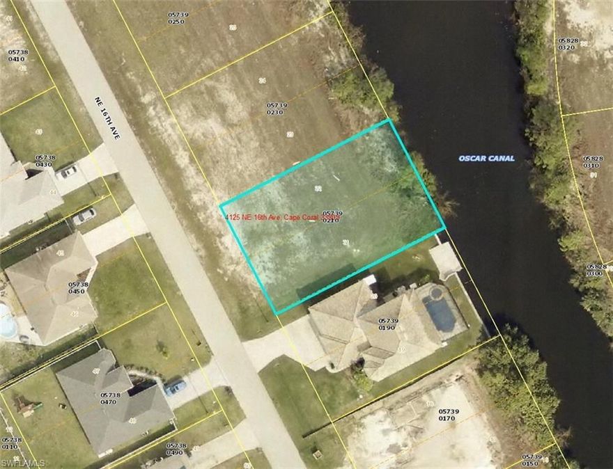 Freshwater lot in the beautiful Gator Circle area of NE Cape Coral
