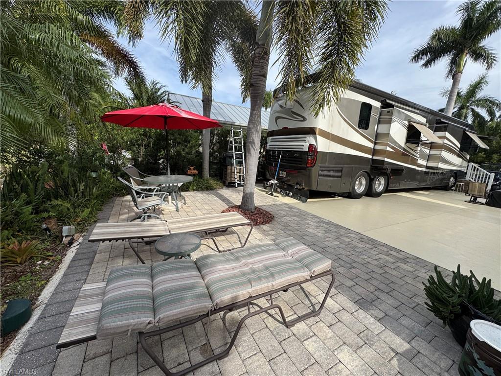 RIVERBEND MOTORCOACH RESORT - Land