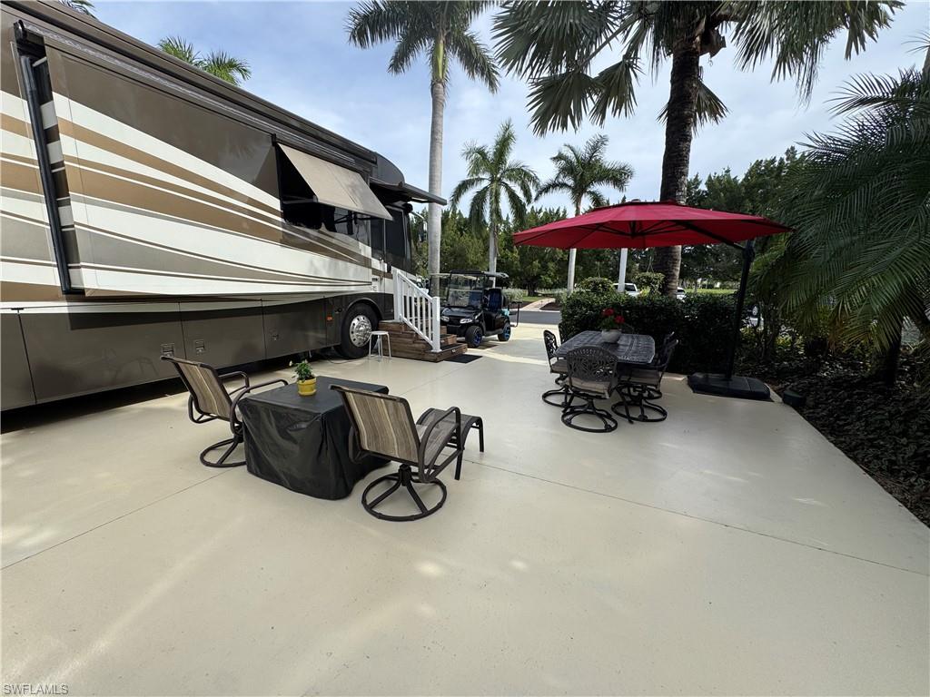 RIVERBEND MOTORCOACH RESORT - Land