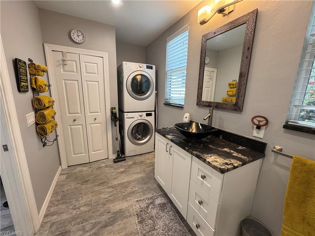 RIVERBEND MOTORCOACH RESORT - Land