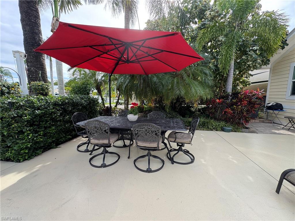 RIVERBEND MOTORCOACH RESORT - Land