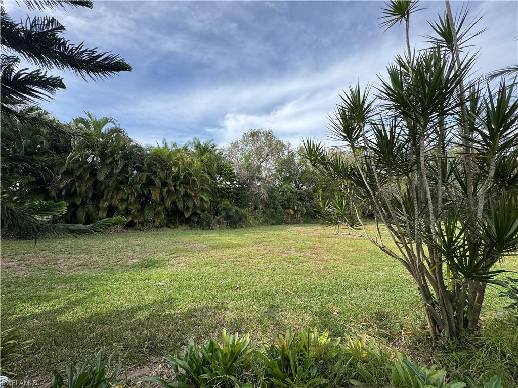 RIVERBEND MOTORCOACH RESORT - Land