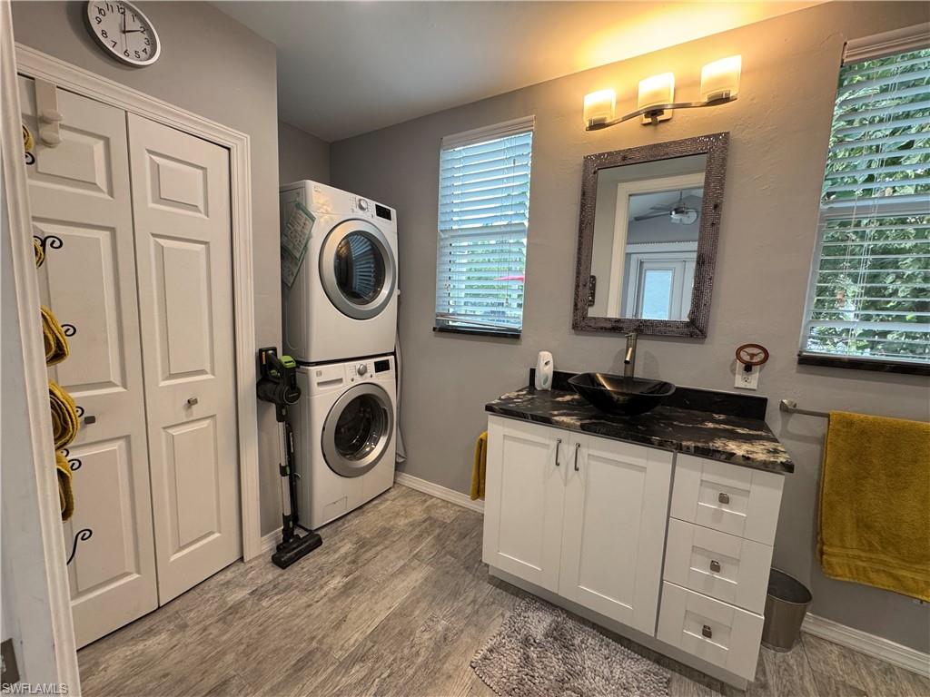 RIVERBEND MOTORCOACH RESORT - Land