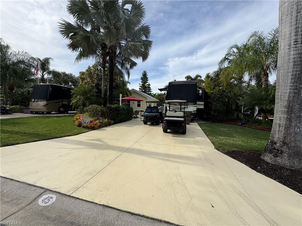 RIVERBEND MOTORCOACH RESORT - Land