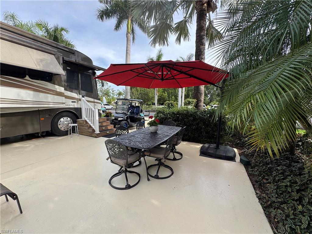 RIVERBEND MOTORCOACH RESORT - Land