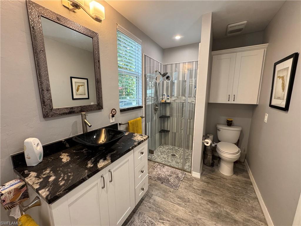 RIVERBEND MOTORCOACH RESORT - Land