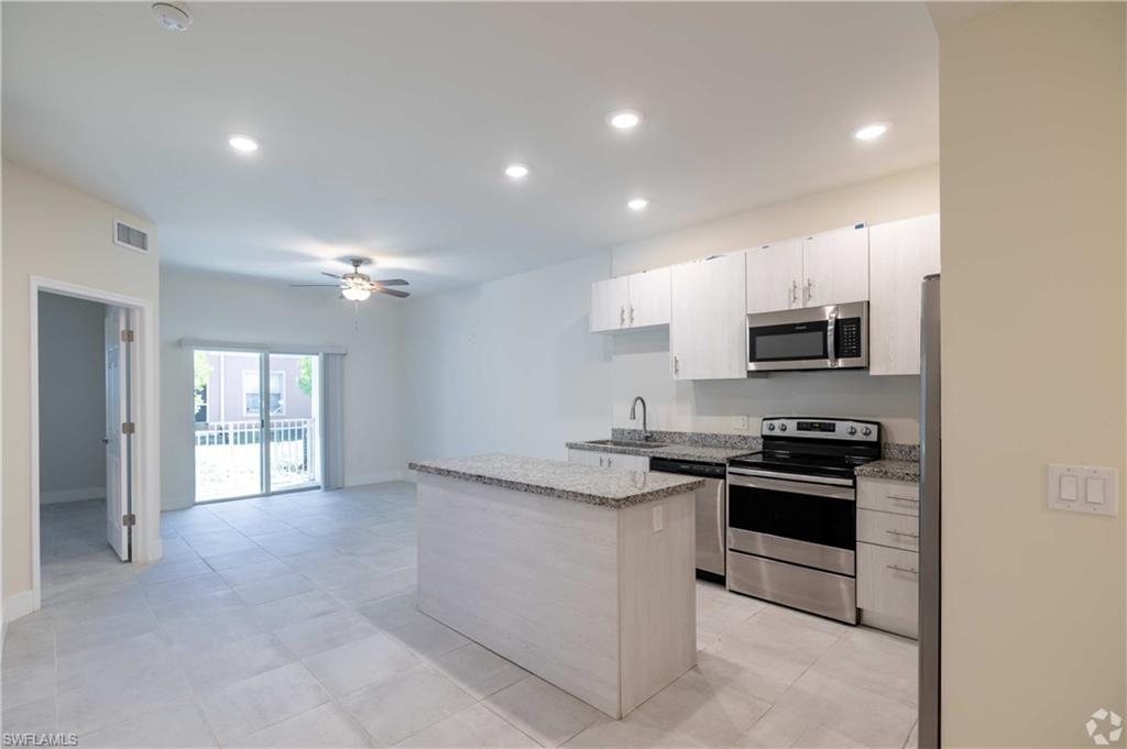 CAPE CORAL - Residential Lease