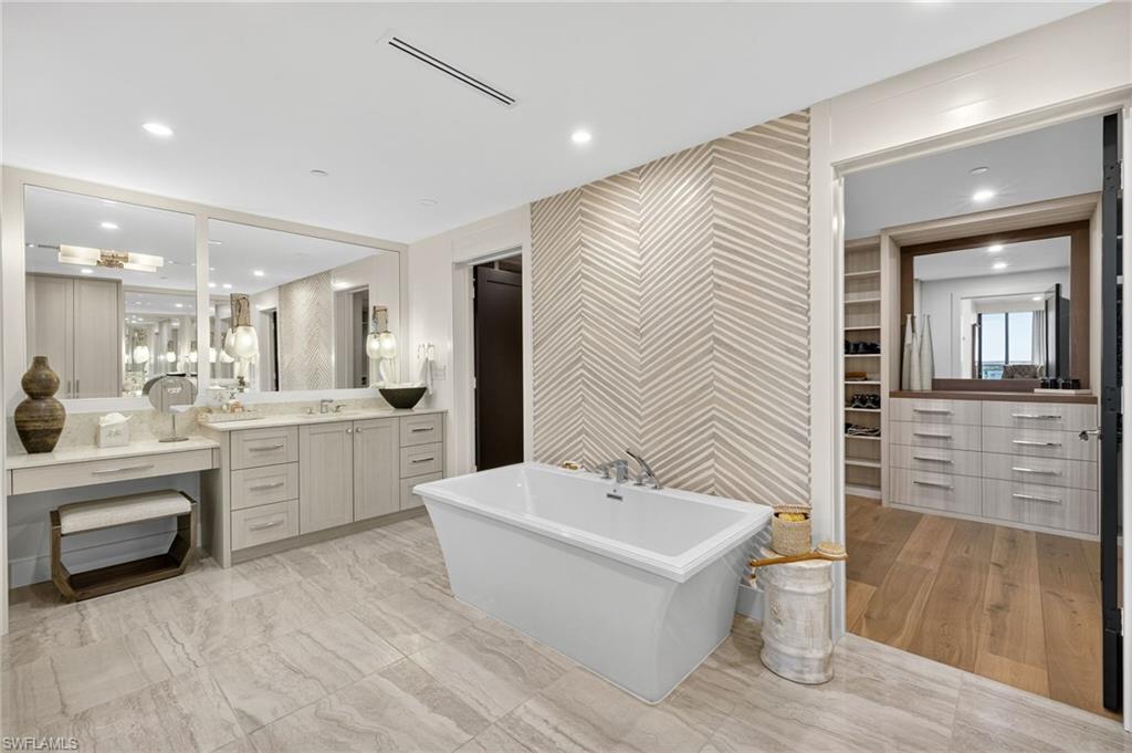 KALEA BAY TOWER 200 - Residential