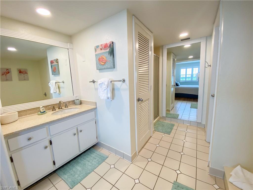 SANIBEL HARBOUR TOWER CONDO - Residential