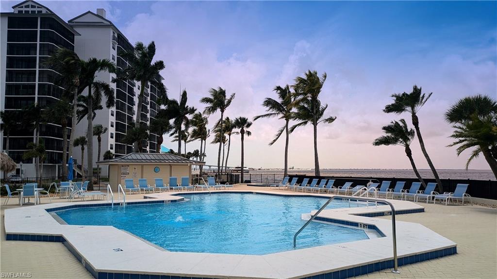 SANIBEL HARBOUR TOWER CONDO - Residential