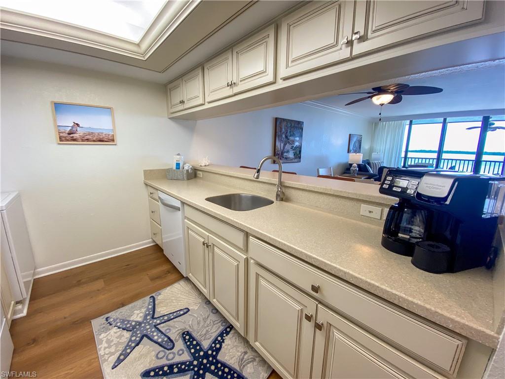 SANIBEL HARBOUR TOWER CONDO - Residential