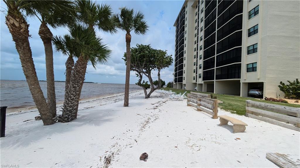 SANIBEL HARBOUR TOWER CONDO - Residential