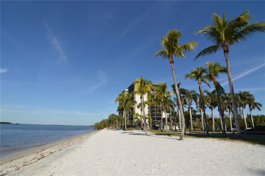 SANIBEL HARBOUR TOWER CONDO - Residential