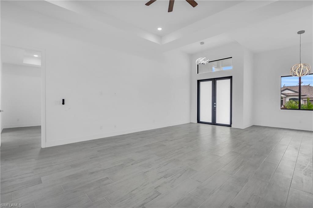 SOUTH GULF COVE - Residential