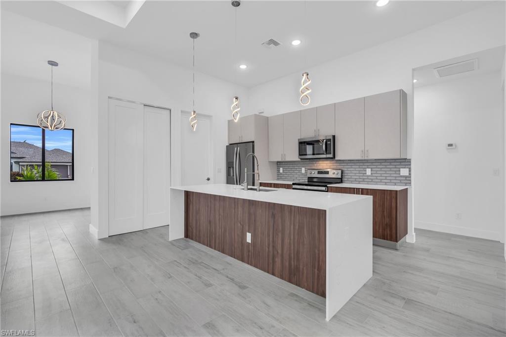 SOUTH GULF COVE - Residential