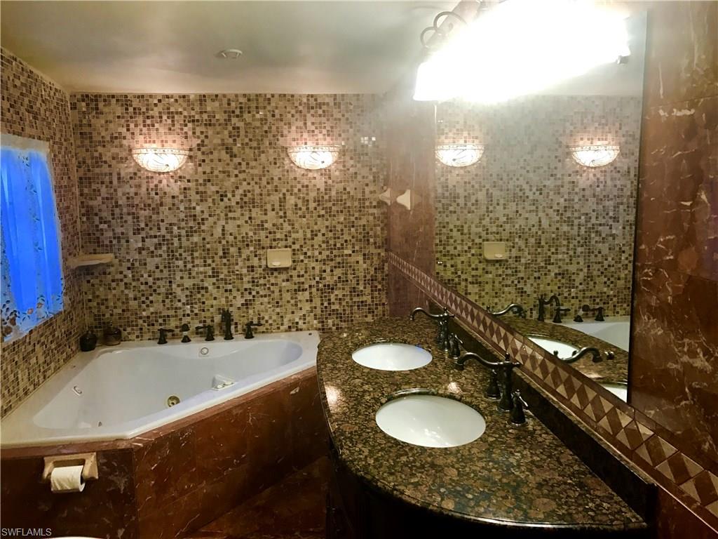 RUSSEL PARK - Residential