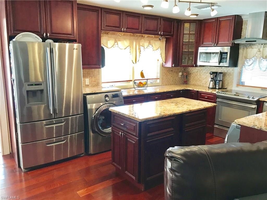 RUSSEL PARK - Residential