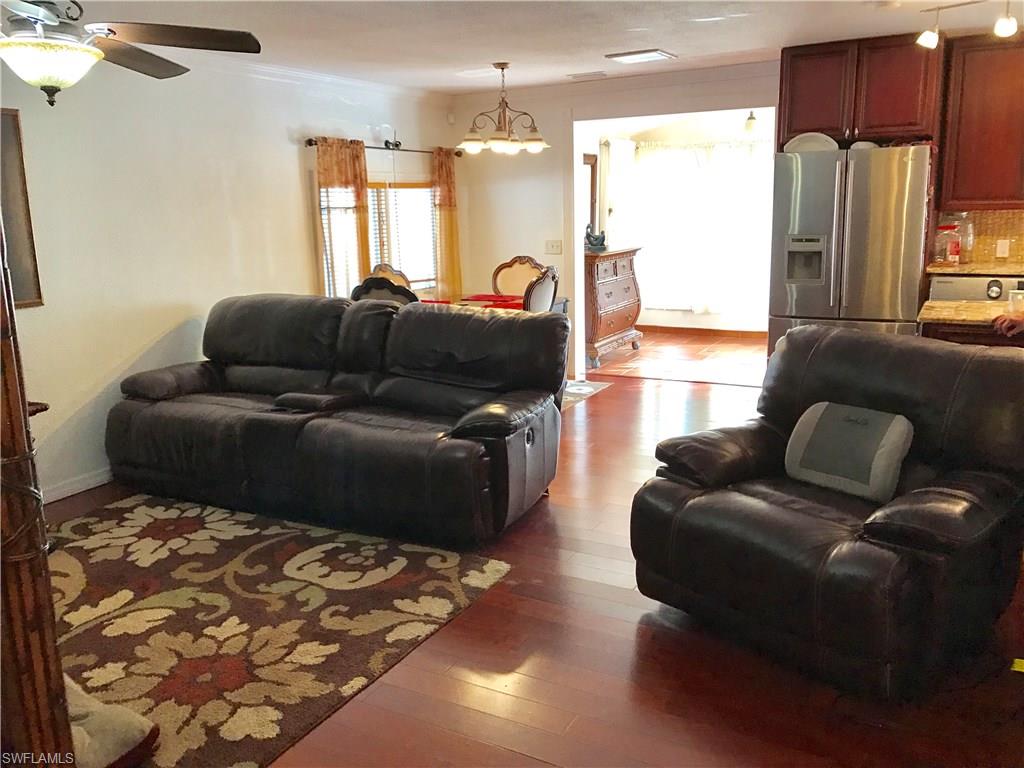 RUSSEL PARK - Residential