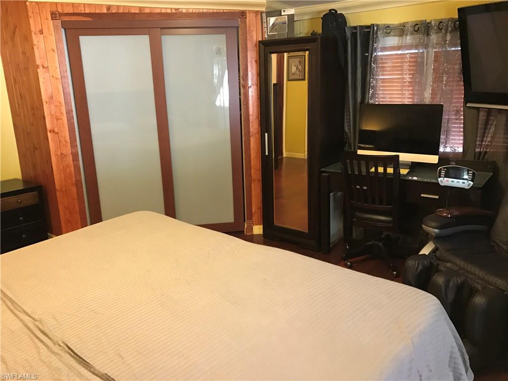 RUSSEL PARK - Residential