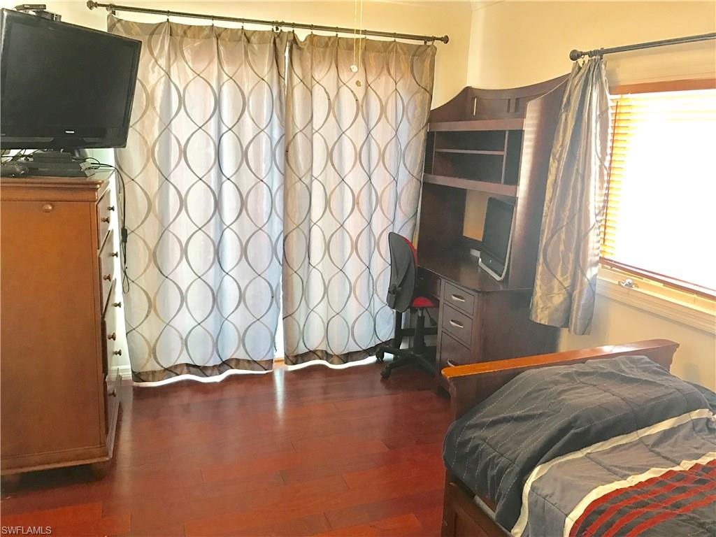 RUSSEL PARK - Residential