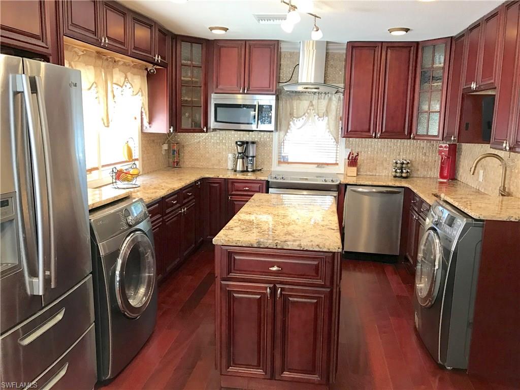 RUSSEL PARK - Residential