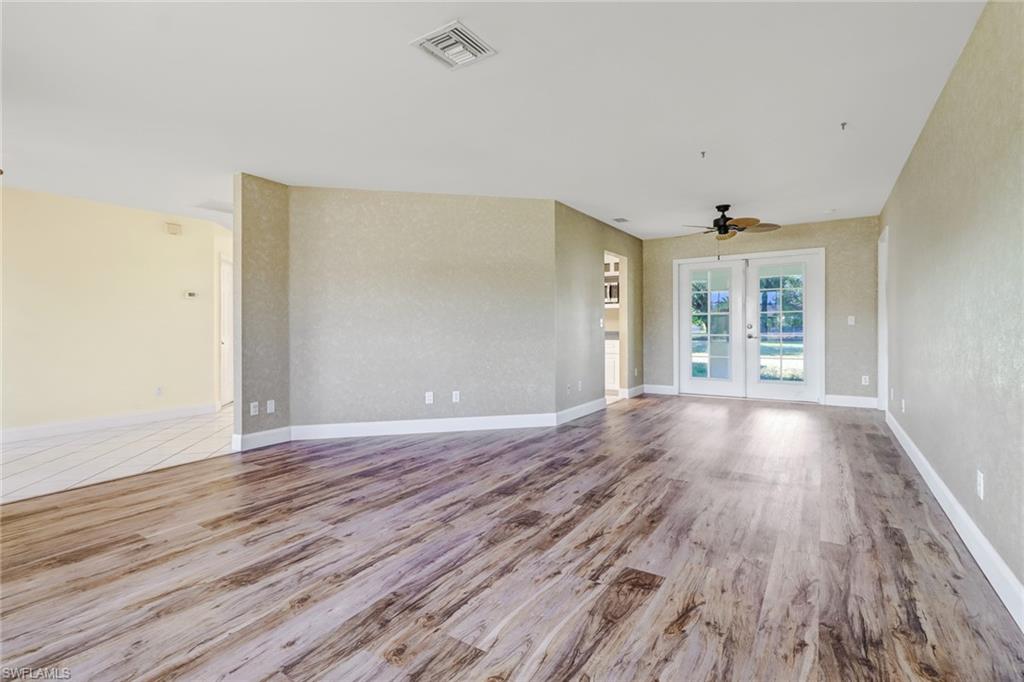 ORANGE TREE - Residential