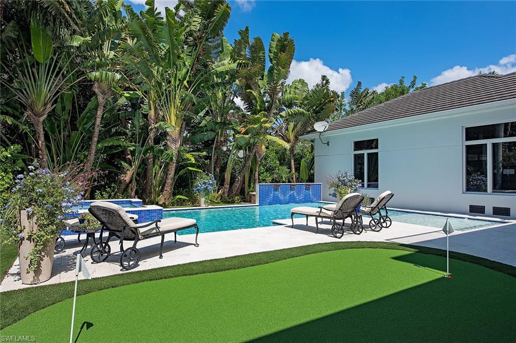 MOORINGS - Residential