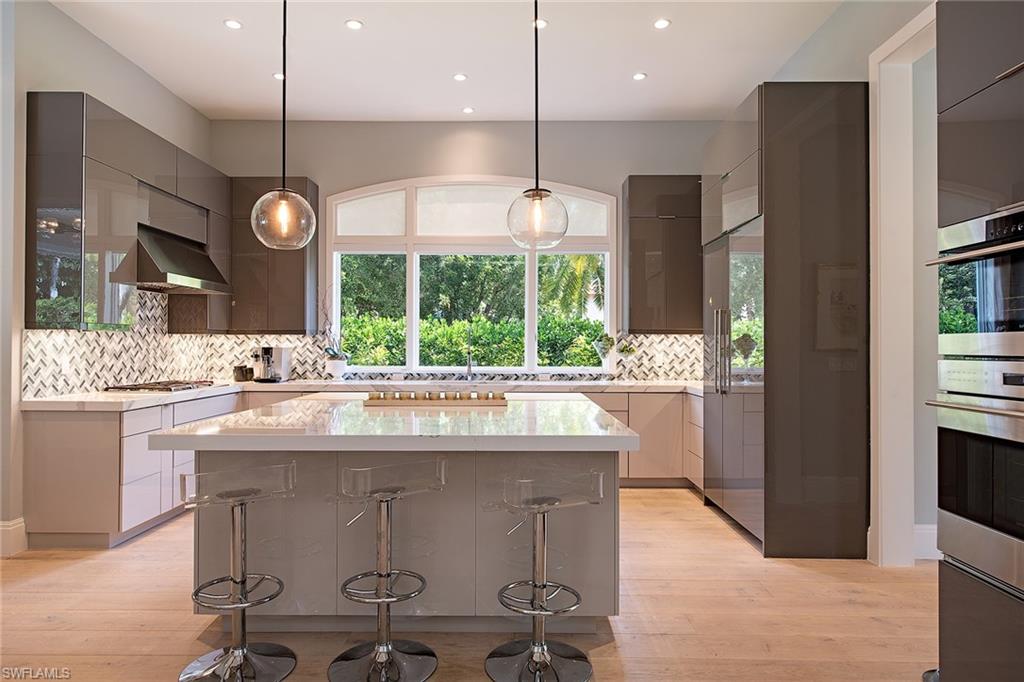 MOORINGS - Residential