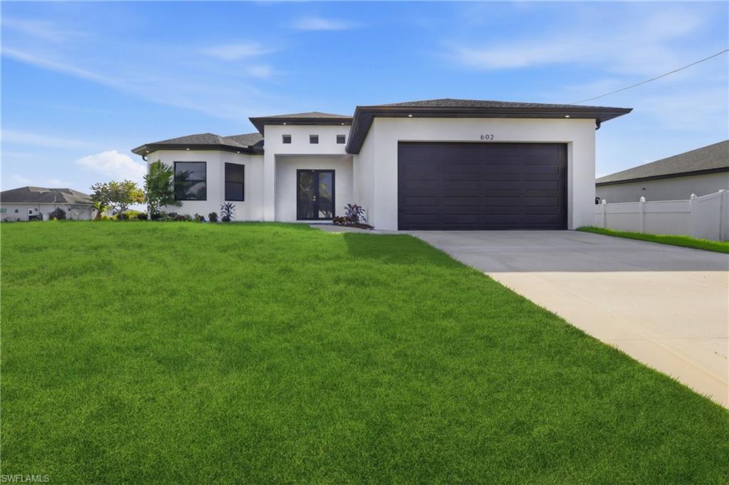 CAPE CORAL - Residential