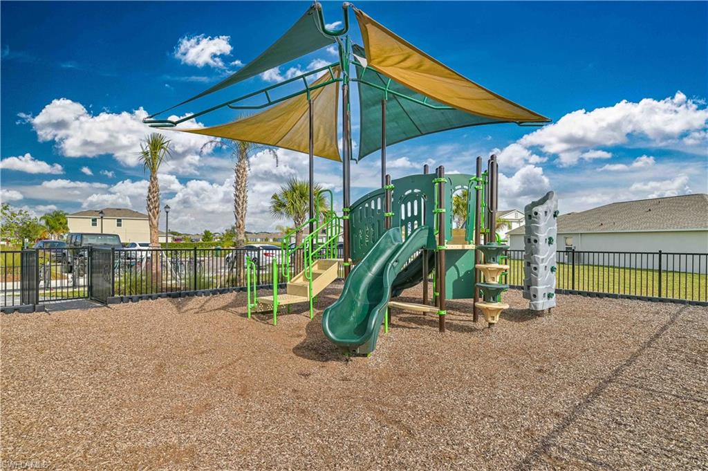 SAVANNA LAKES - Residential Lease