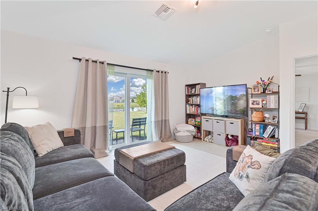 SAVANNA LAKES - Residential Lease