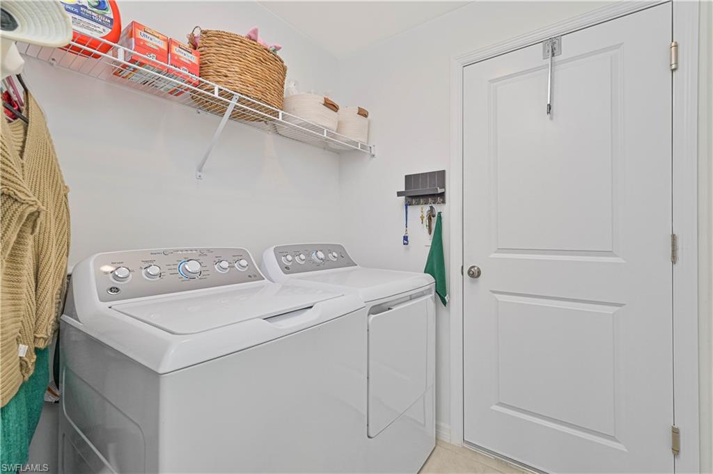 SAVANNA LAKES - Residential Lease