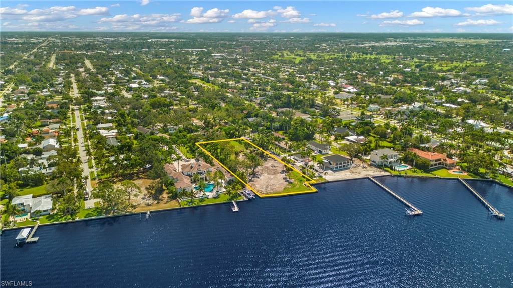 FORT MYERS - Land
