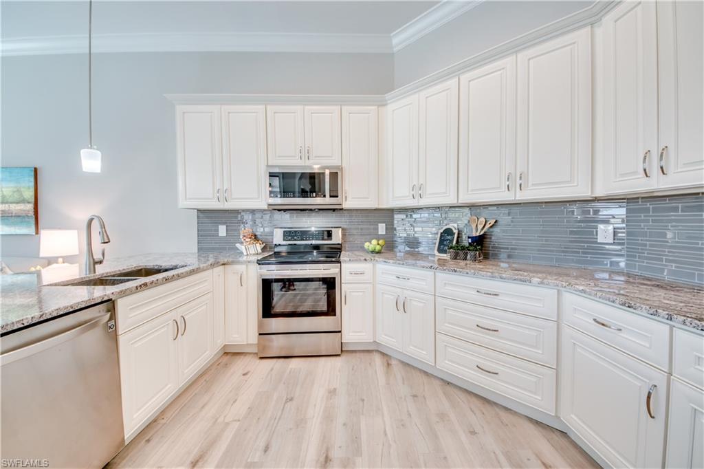 EAGLE'S LANDING ESTATES - Residential