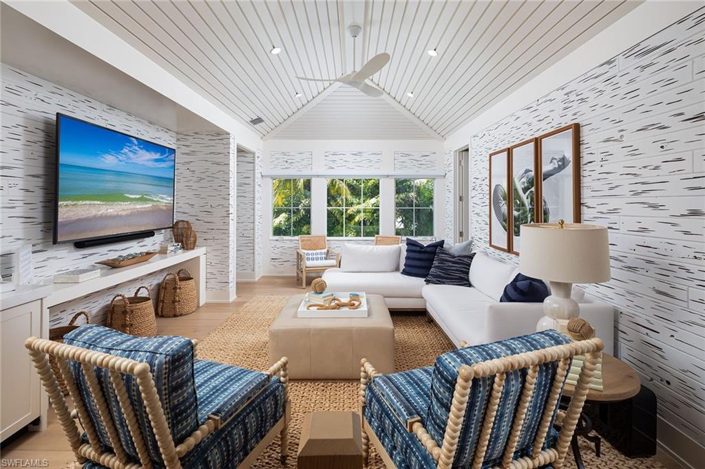 OLDE NAPLES - Residential